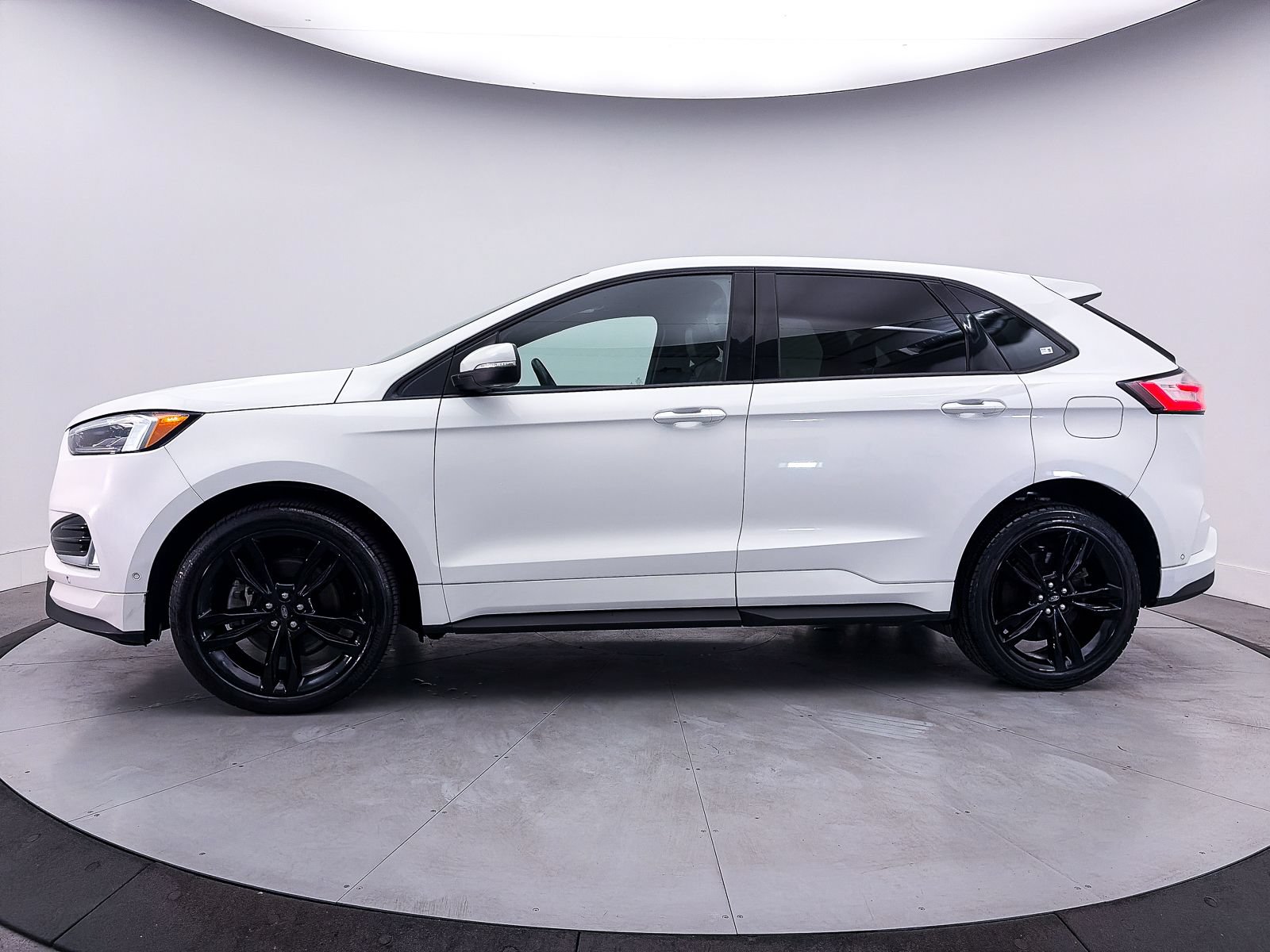 Used 2020 Ford Edge ST w/ Equipment Group 401A AWD/4WD image 42