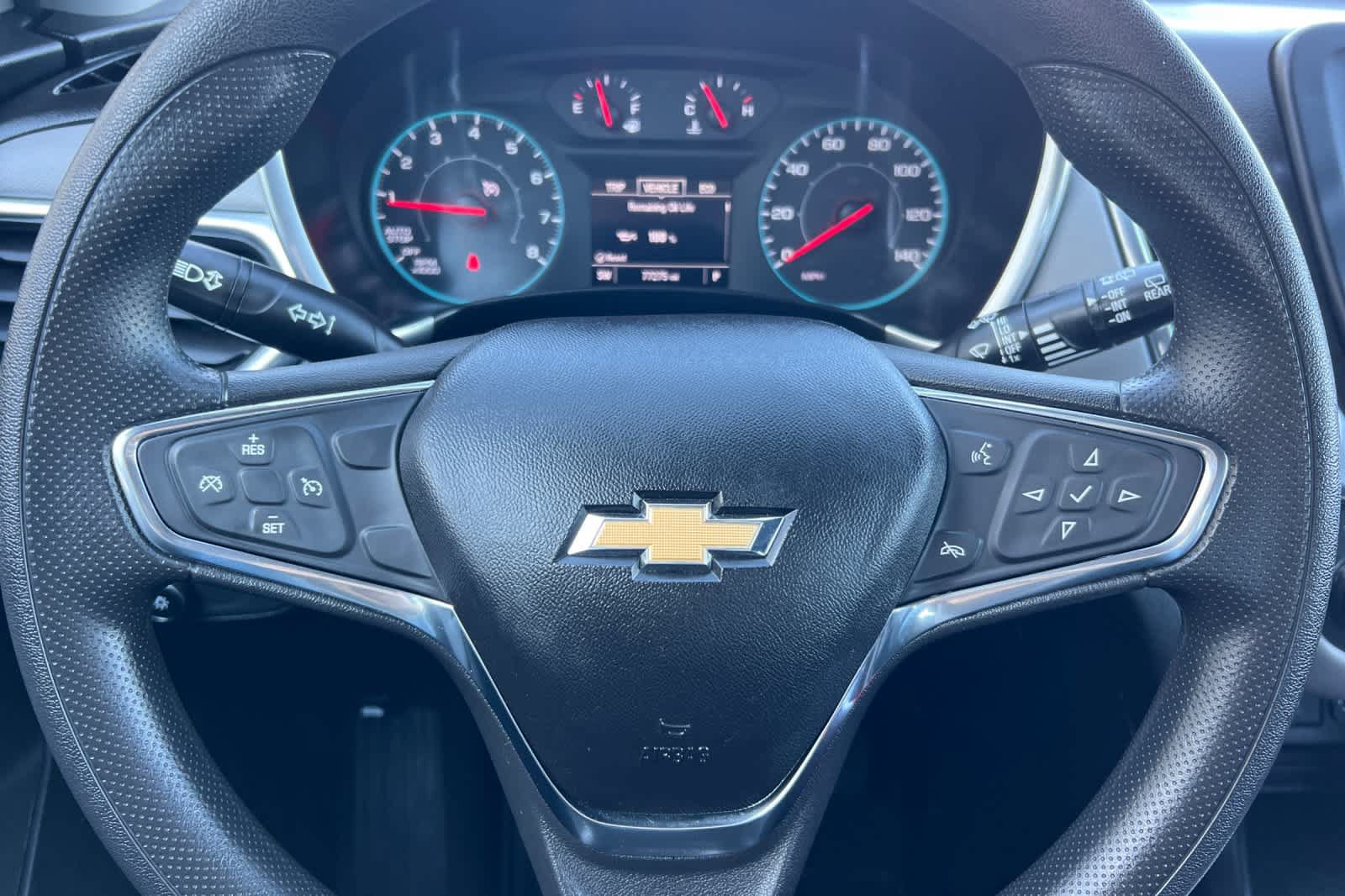 Used 2019 Chevrolet Equinox LS FWD image 25