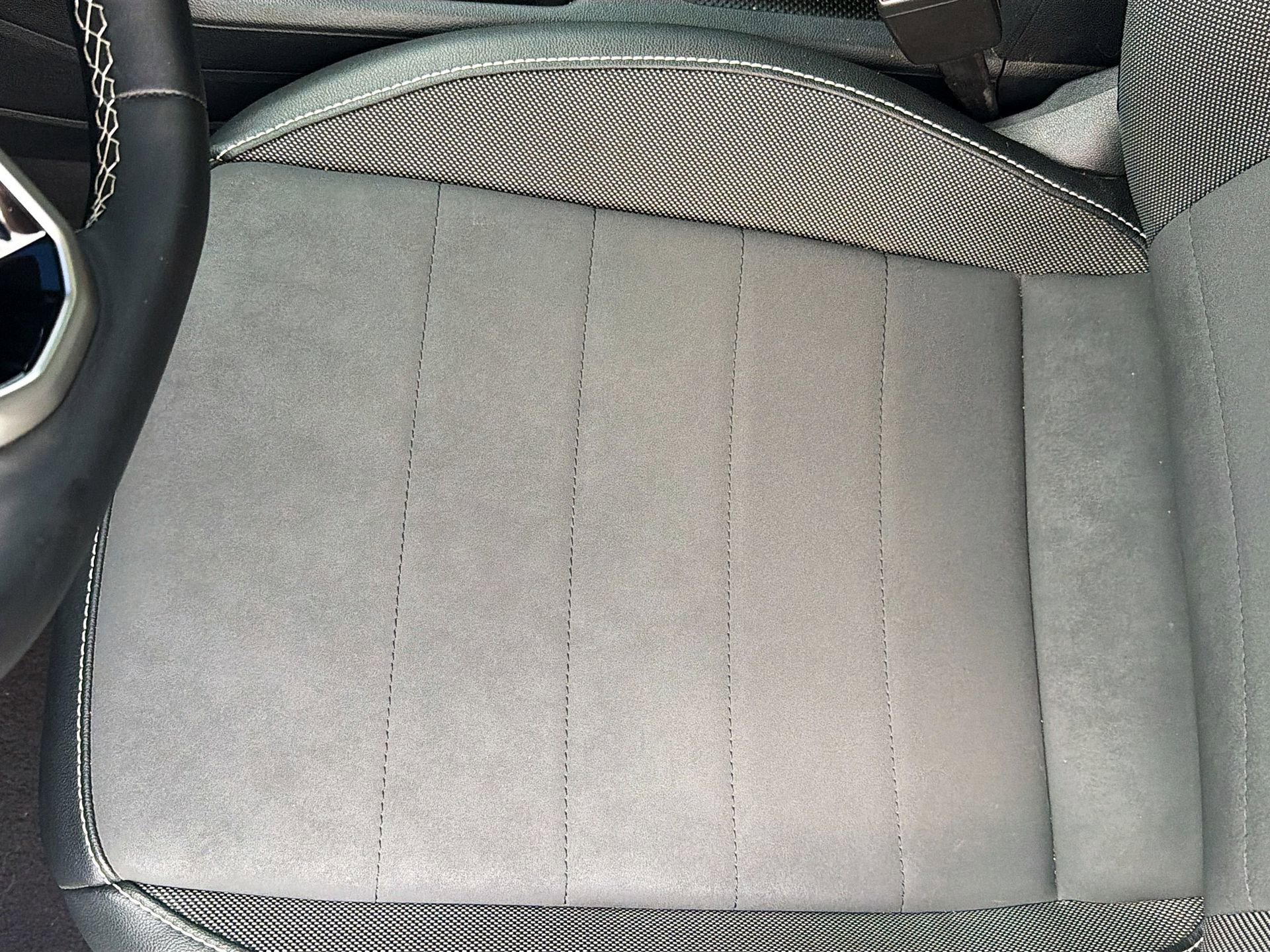 Used 2023 Volkswagen Taos SE w/ Panoramic Sunroof Package image 21