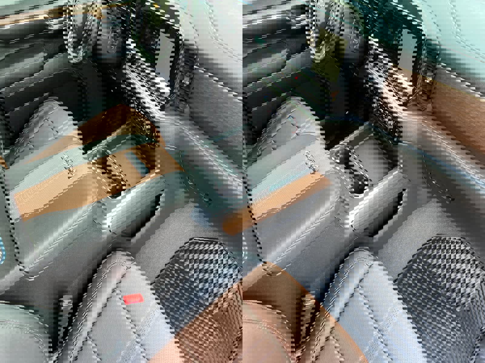 Certified 2024 Chevrolet Silverado 3500 High Country w/ High Country Premium Package image 15