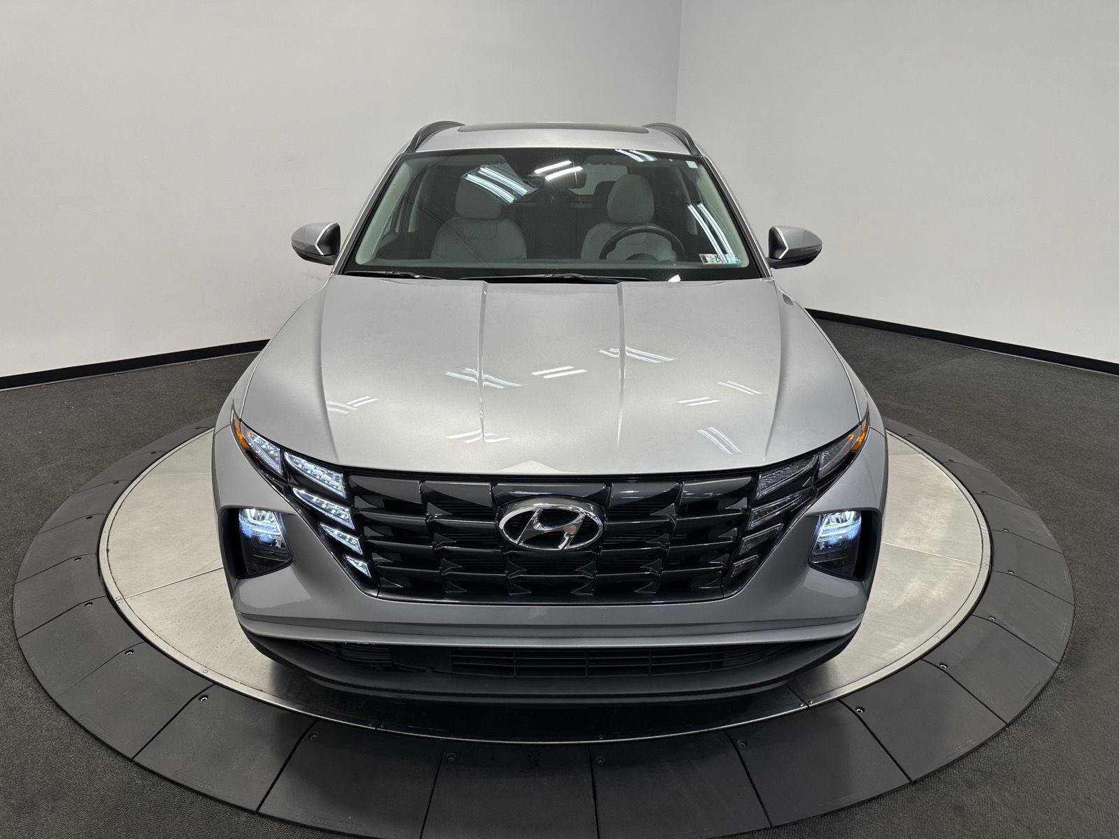 Certified 2024 Hyundai Tucson SEL w/ Convenience Package AWD/4WD image 3