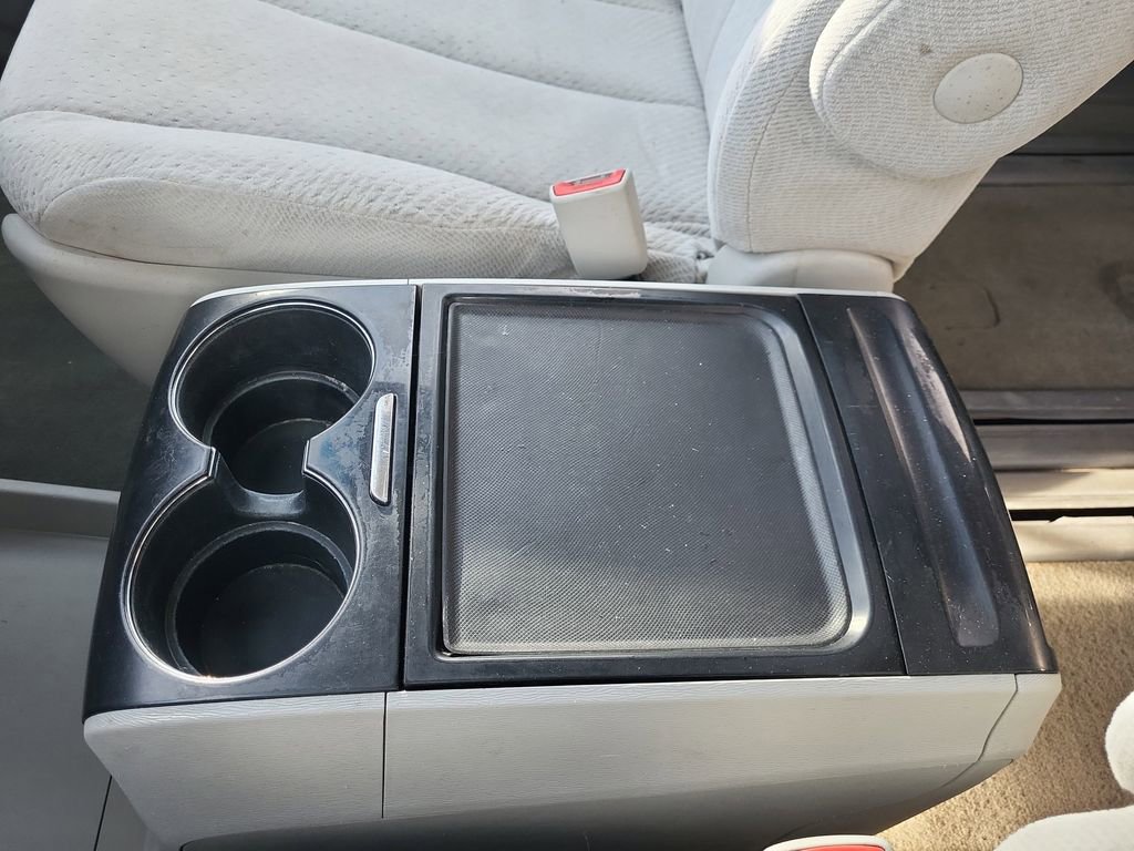 Used 2012 Toyota Sienna LE w/ Towing Pkg image 31