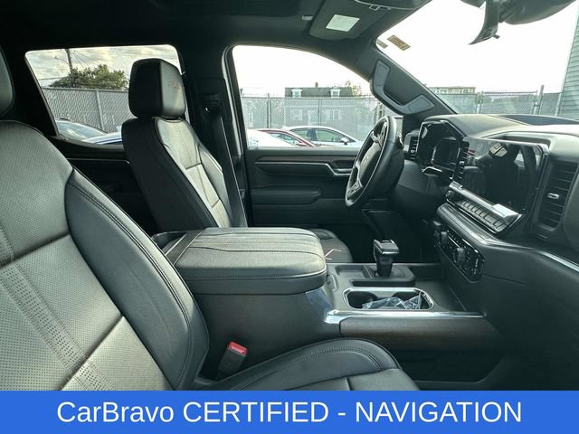 Used 2025 Chevrolet Silverado 1500 High Country w/ Technology Package AWD/4WD image 2