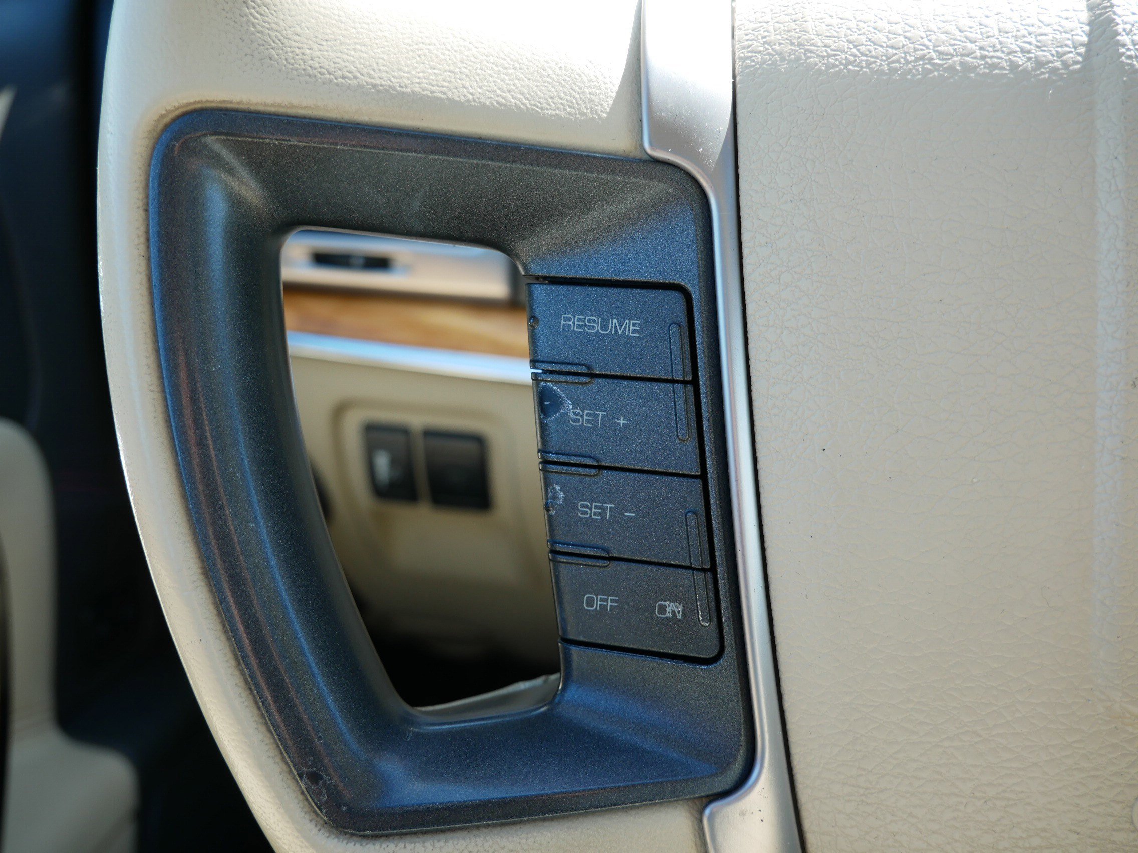 Used 2012 Lincoln MKZ FWD image 27