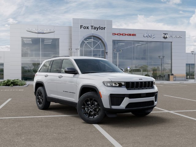 Used 2026 Jeep Grand Cherokee Altitude AWD/4WD image 5