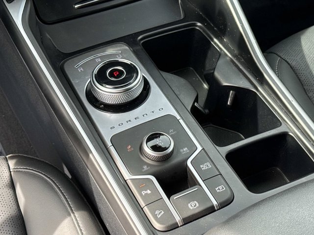 Used 2023 Kia Sorento EX AWD/4WD image 22