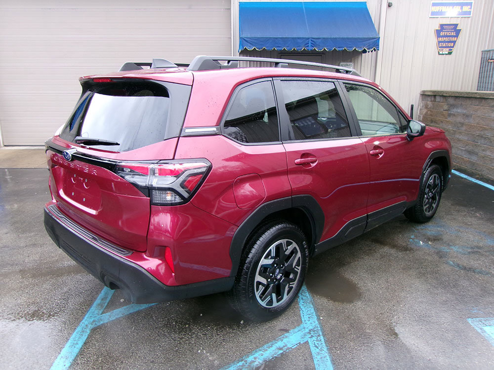 Used 2025 Subaru Forester Premium w/ Convenience Package #1 image 5