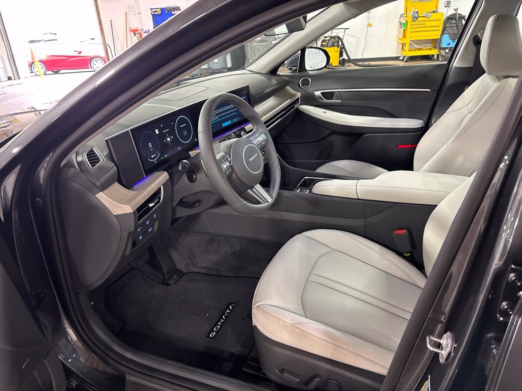 New 2026 Hyundai Sonata Limited FWD image 11