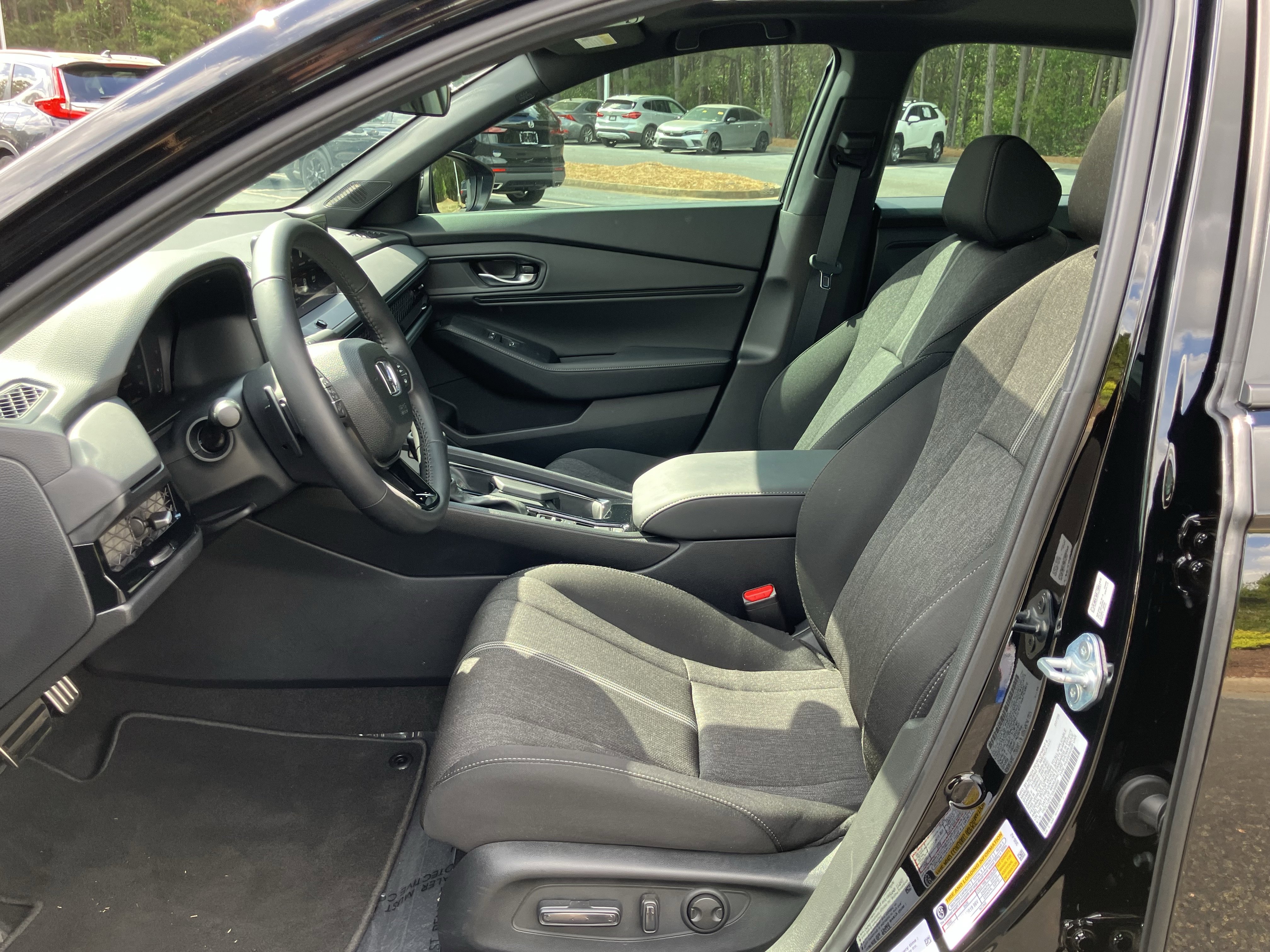Used 2025 Honda Accord Sport image 9