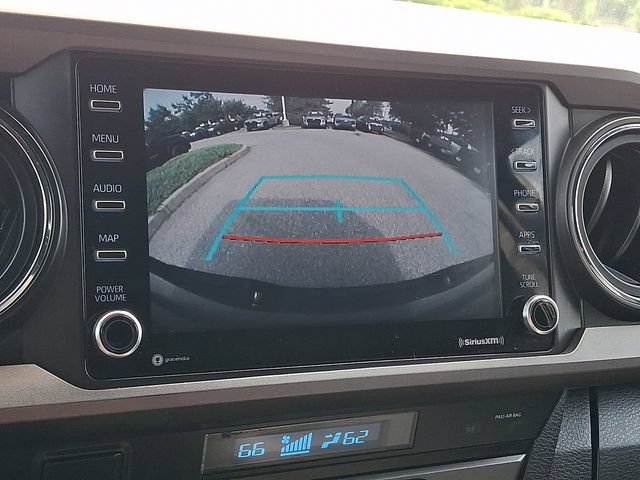 Certified 2022 Toyota Tacoma TRD Off-Road w/ Technology Package AWD/4WD image 17