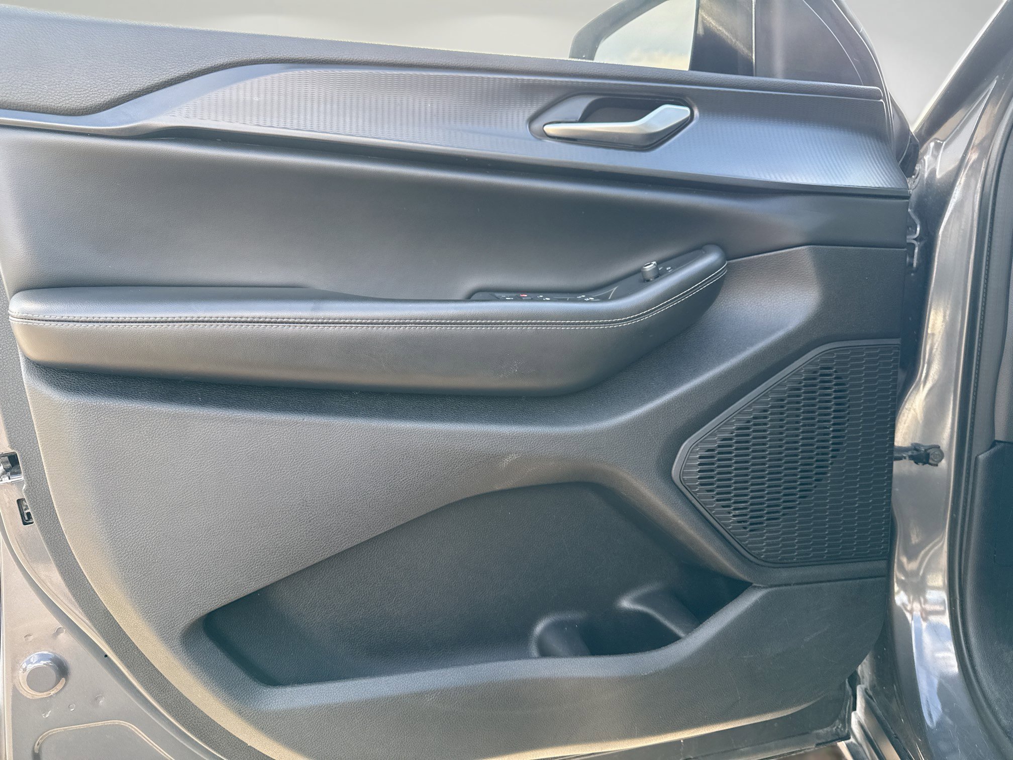 Used 2024 Jeep Grand Cherokee Laredo image 21