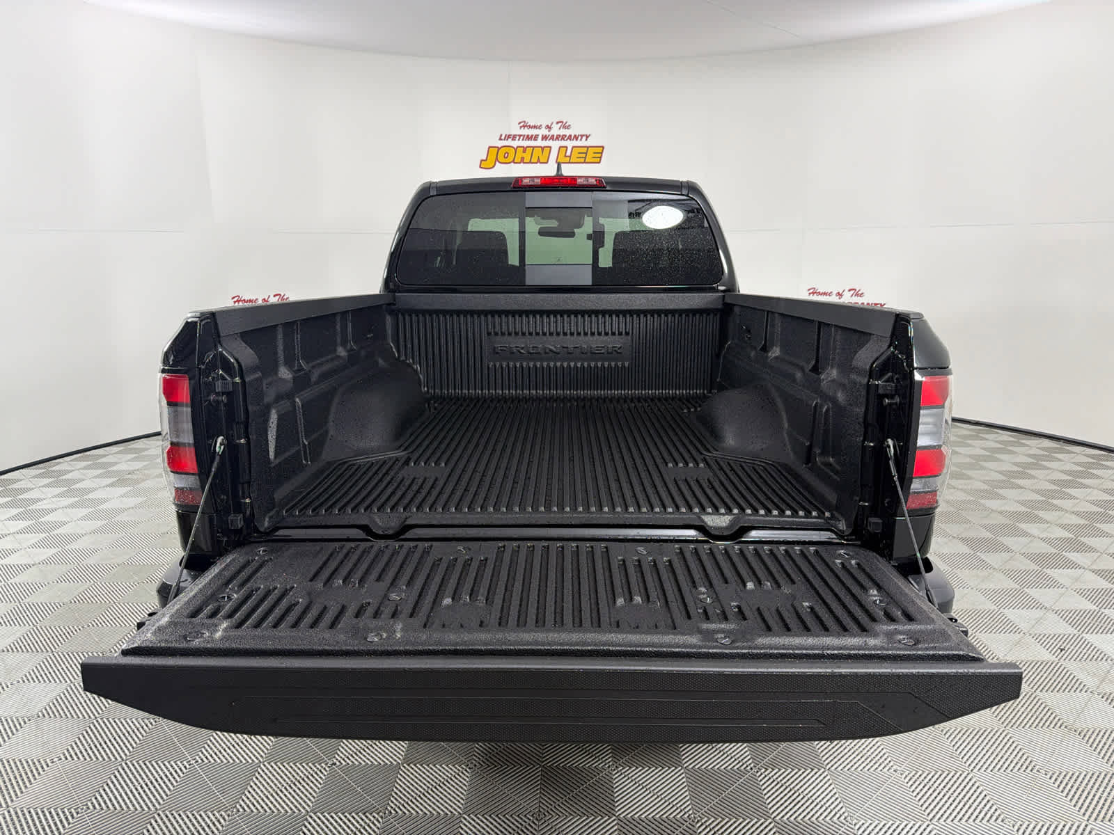 New 2026 Nissan Frontier S image 5