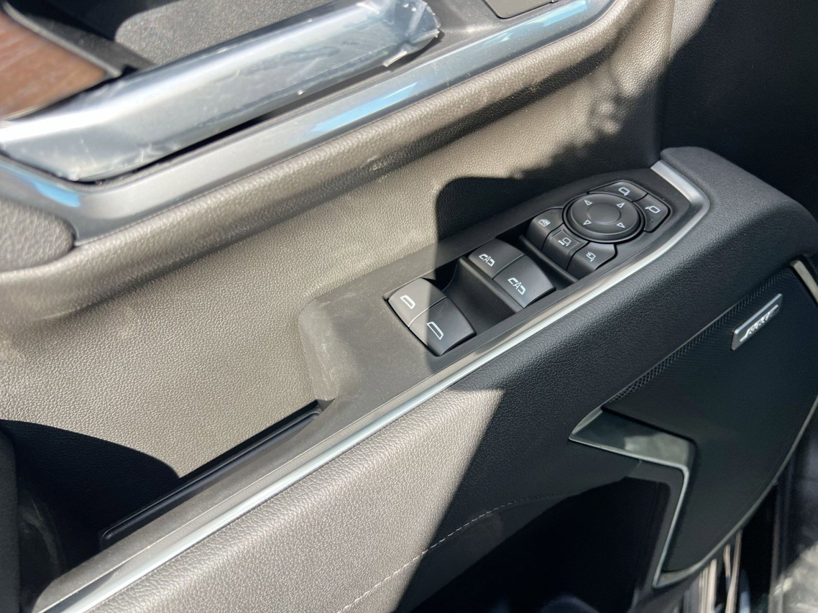 New 2026 GMC Sierra 2500 SLT w/ SLT Premium Package image 13