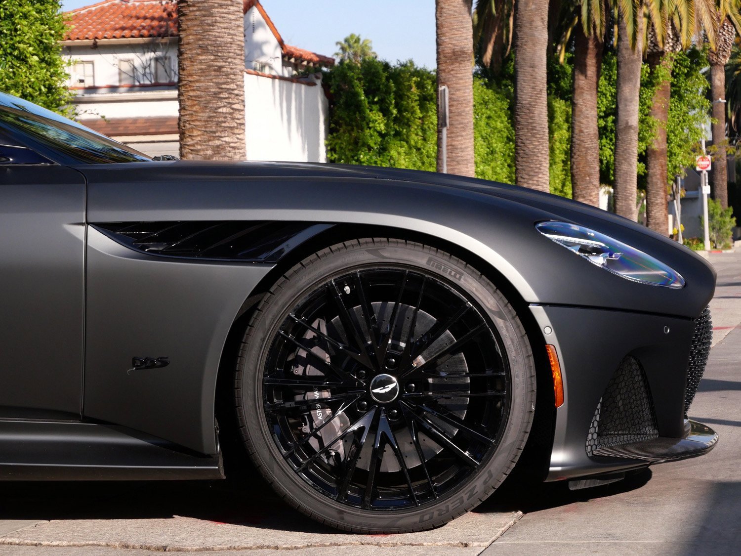 Used 2020 Aston Martin DBS Superleggera image 4