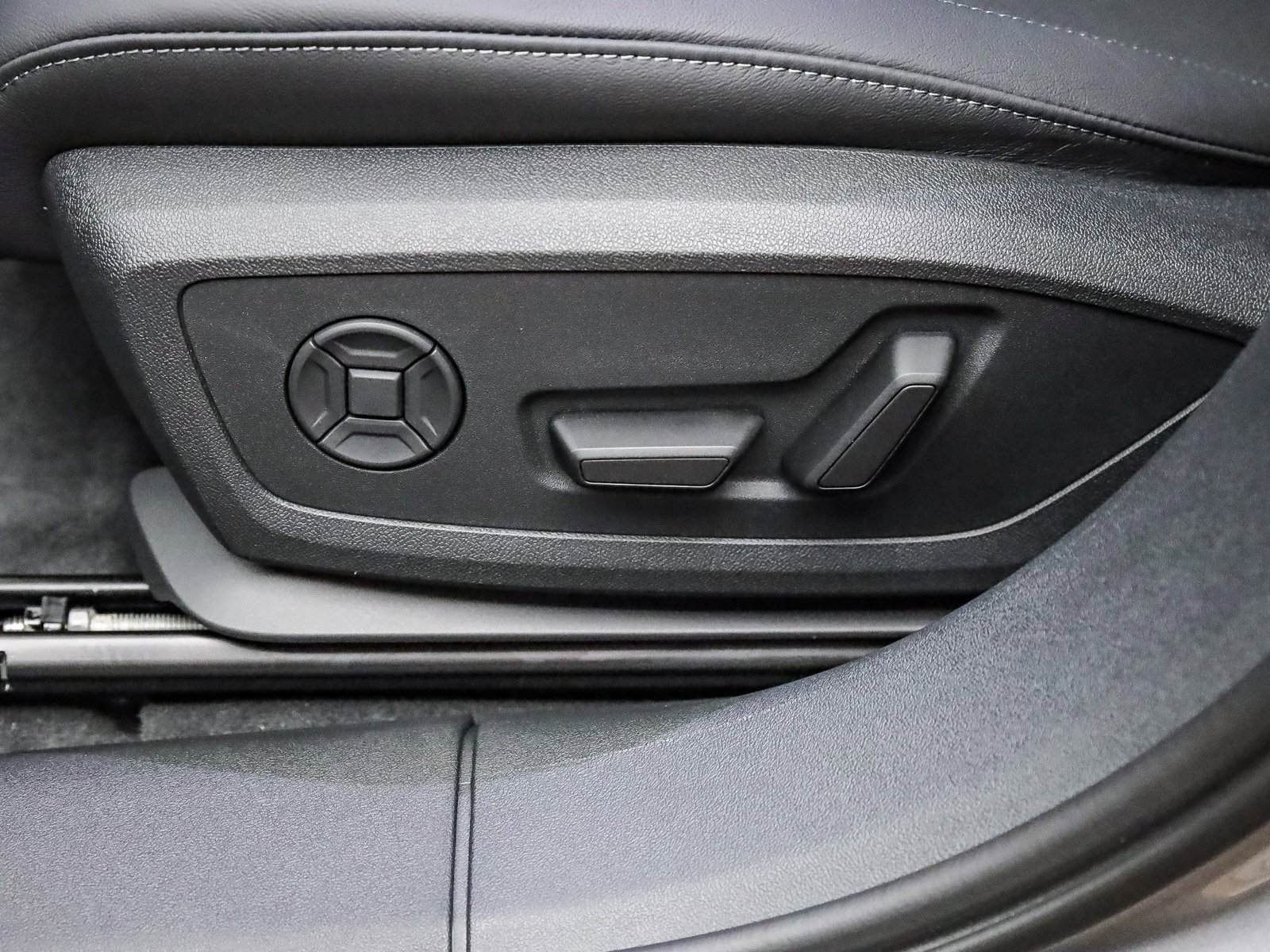 New 2025 Audi A6 e-tron Premium Plus image 23