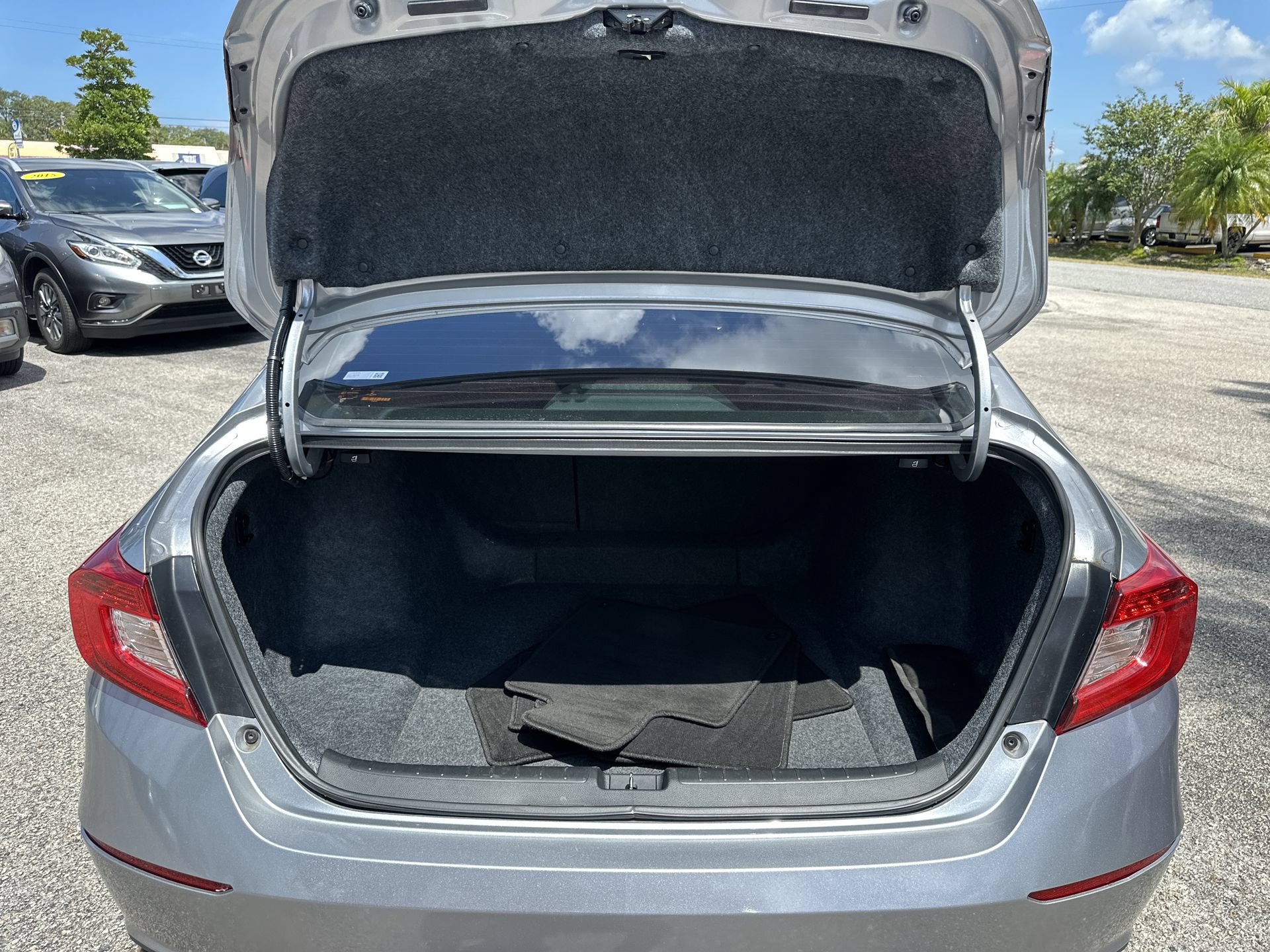 Used 2021 Honda Accord Sport Special Edition image 12
