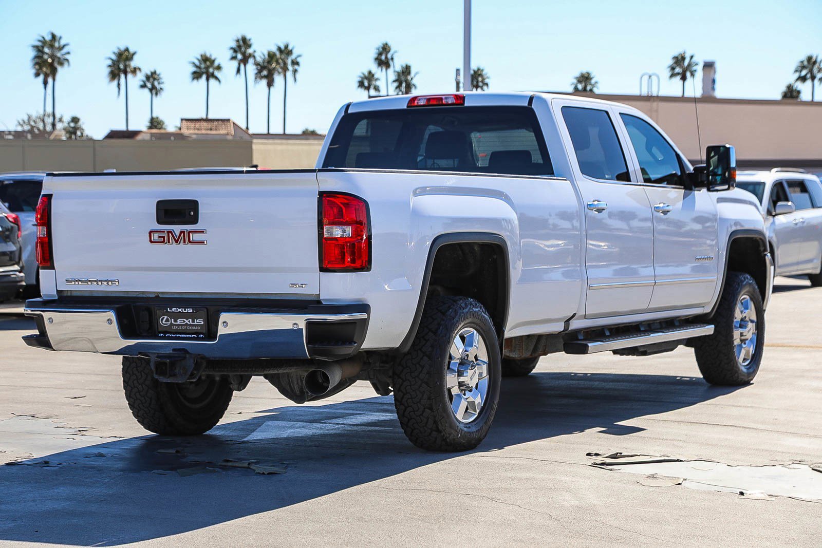 Used 2017 GMC Sierra 2500 SLT w/ Duramax Plus Package image 7