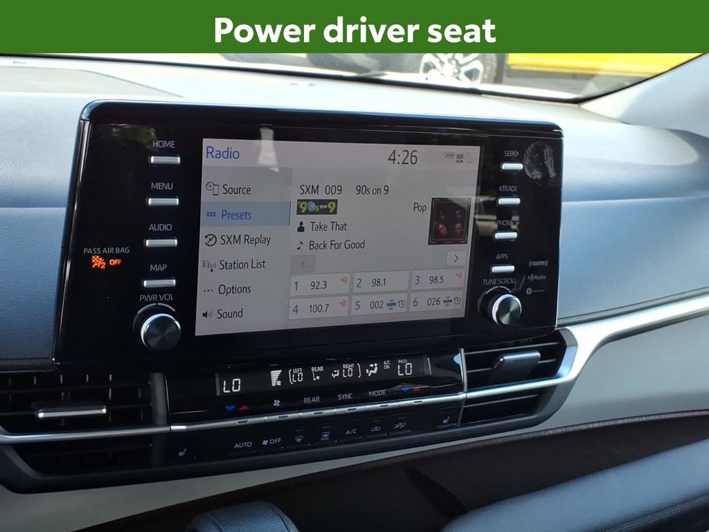 Used 2024 Toyota Sienna XLE FWD image 29