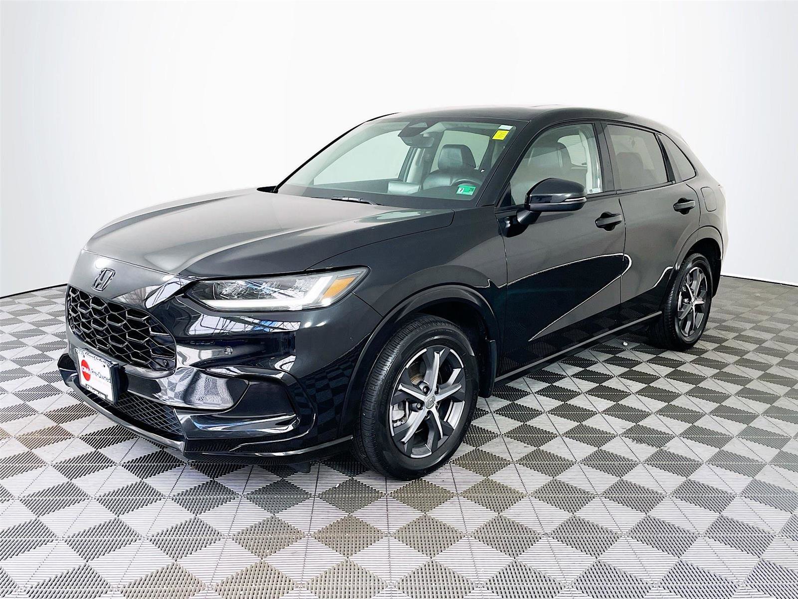 Used 2024 Honda HR-V EX-L image 3