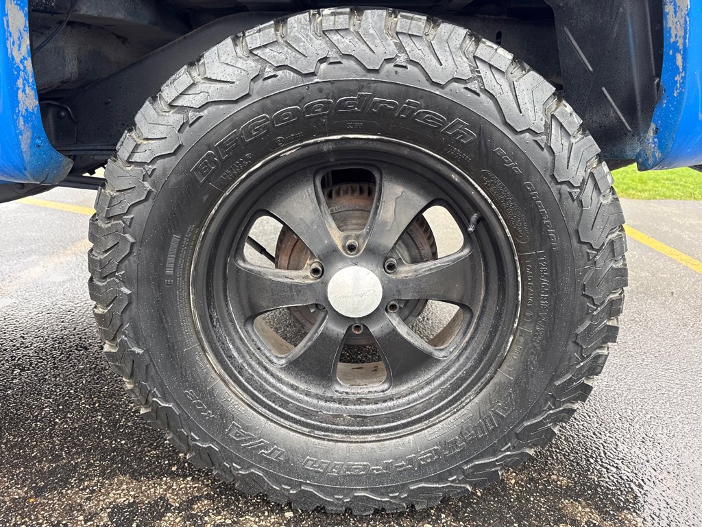 Used 1996 Chevrolet Tahoe 4WD 2-Door image 9