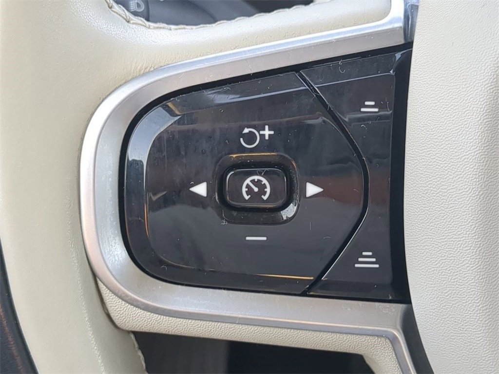 Used 2023 Volvo XC90 T8 Ultimate image 27