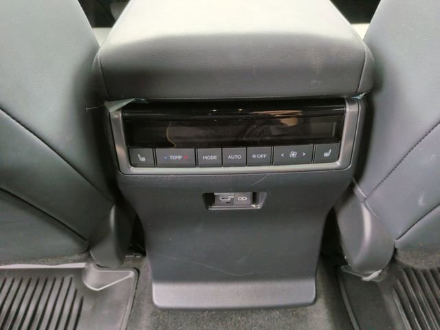 Used 2025 Lexus GX 550 w/ Accessory Package (2T) AWD/4WD image 34