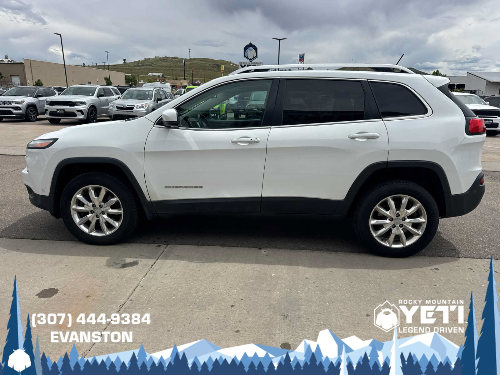 Used 2015 Jeep Cherokee Limited w/ Luxury Group AWD/4WD image 6