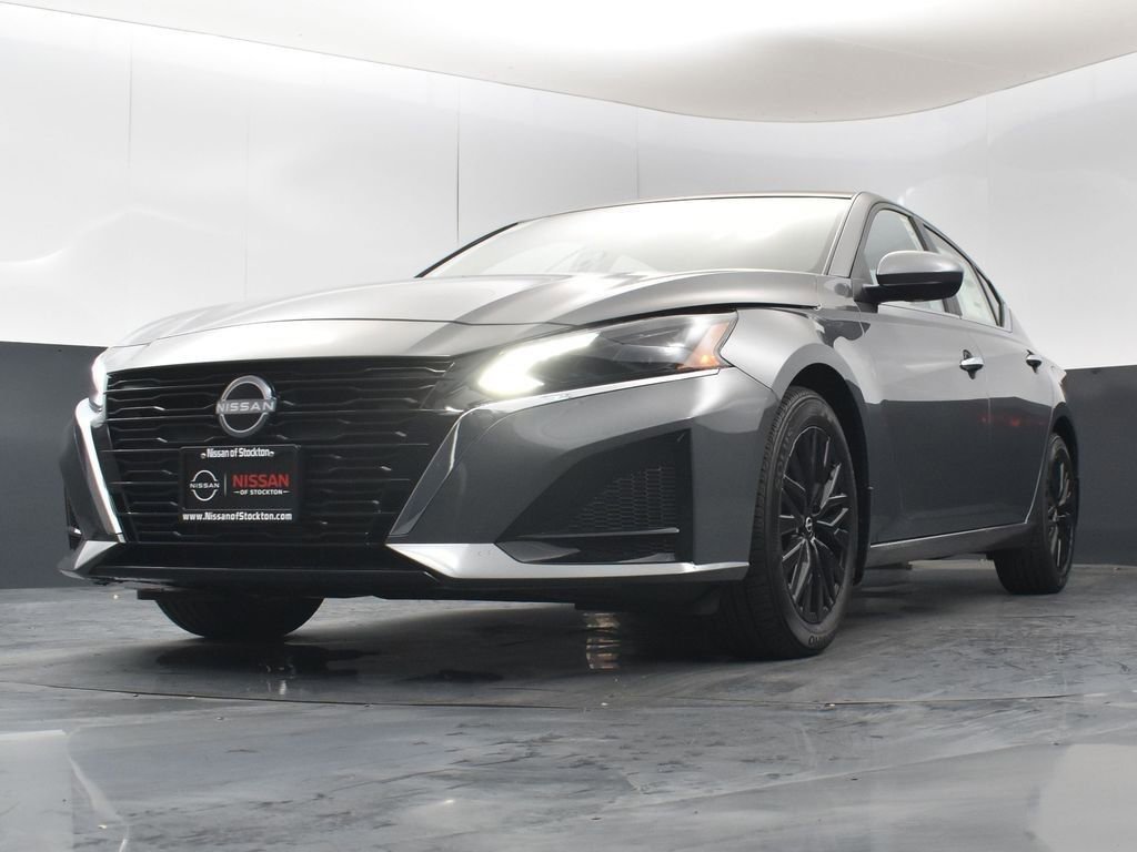 New 2025 Nissan Altima 2.5 SV w/ SV Special Edition Package FWD image 37