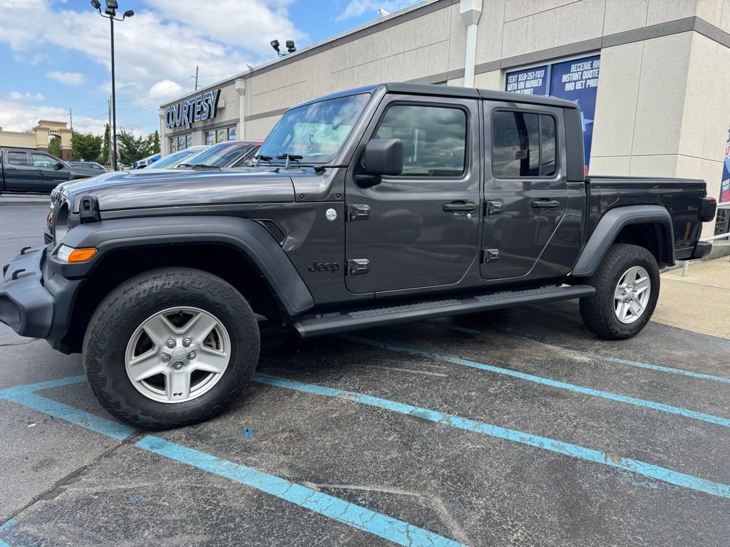 Used 2020 Jeep Gladiator Sport w/ Quick Order Package 24S AWD/4WD image 2