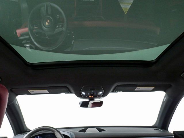 New 2026 Porsche Macan Electric image 19