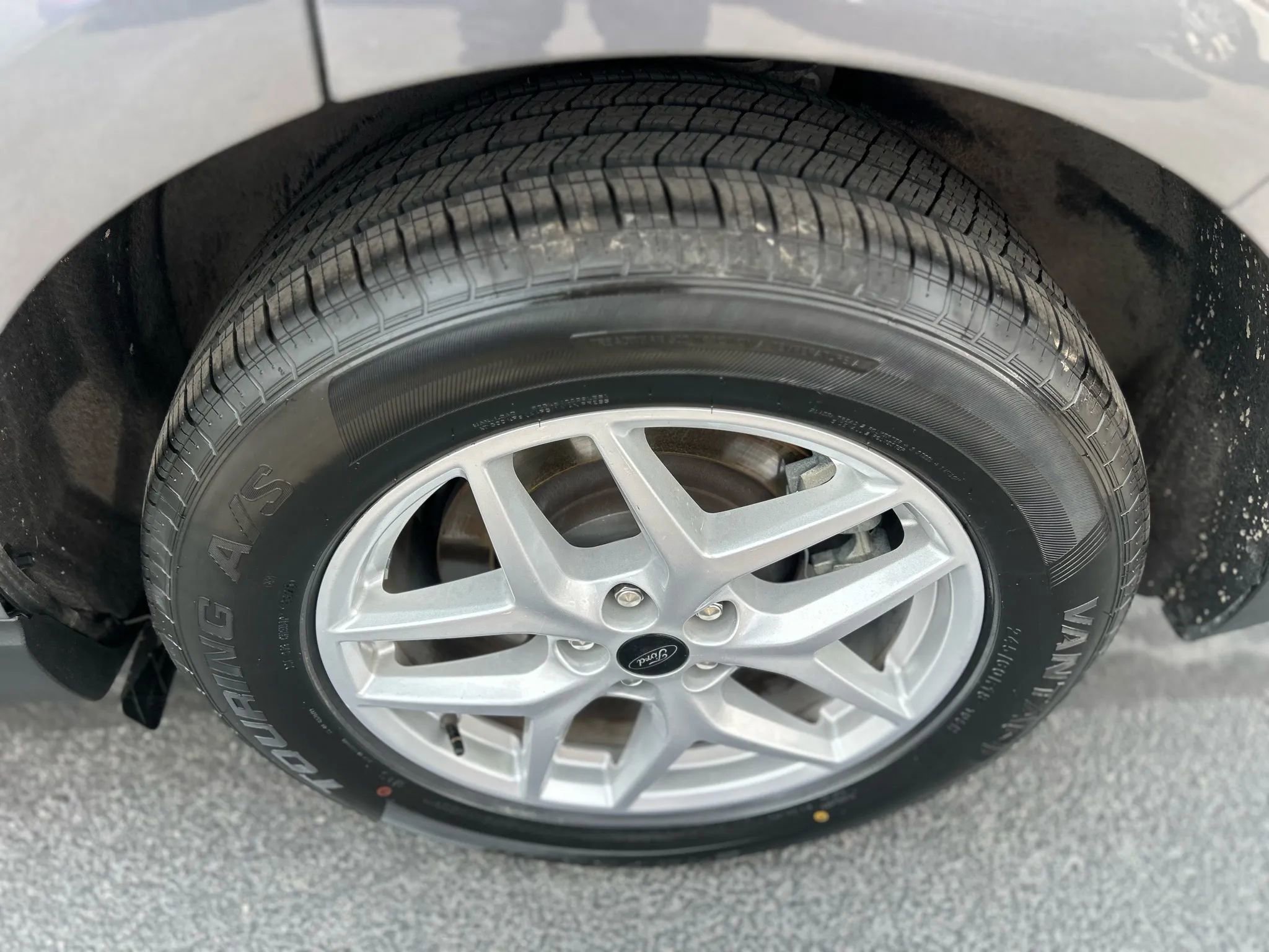 Used 2024 Ford Edge SEL image 30