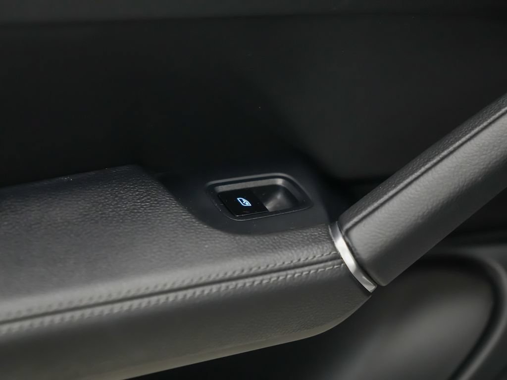 Certified 2021 Porsche Cayenne Coupe AWD/4WD image 16