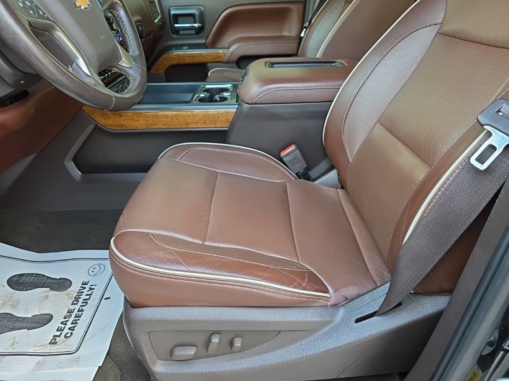 Used 2016 Chevrolet Silverado 2500 High Country w/ Duramax Plus Package image 2