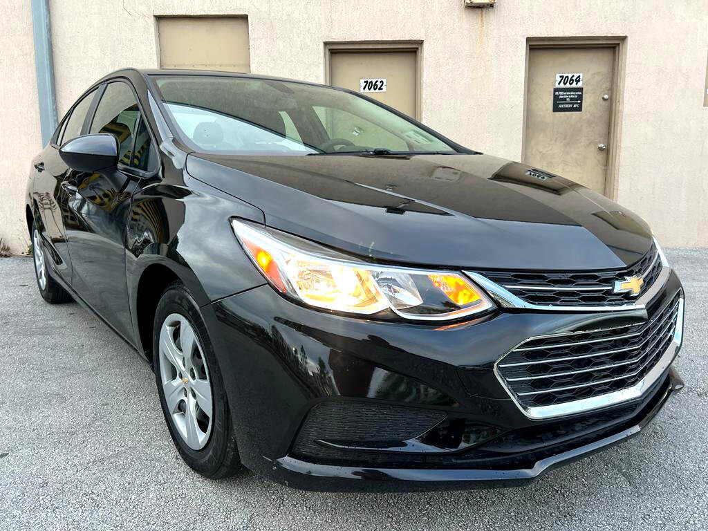 Used 2018 Chevrolet Cruze LS image 8