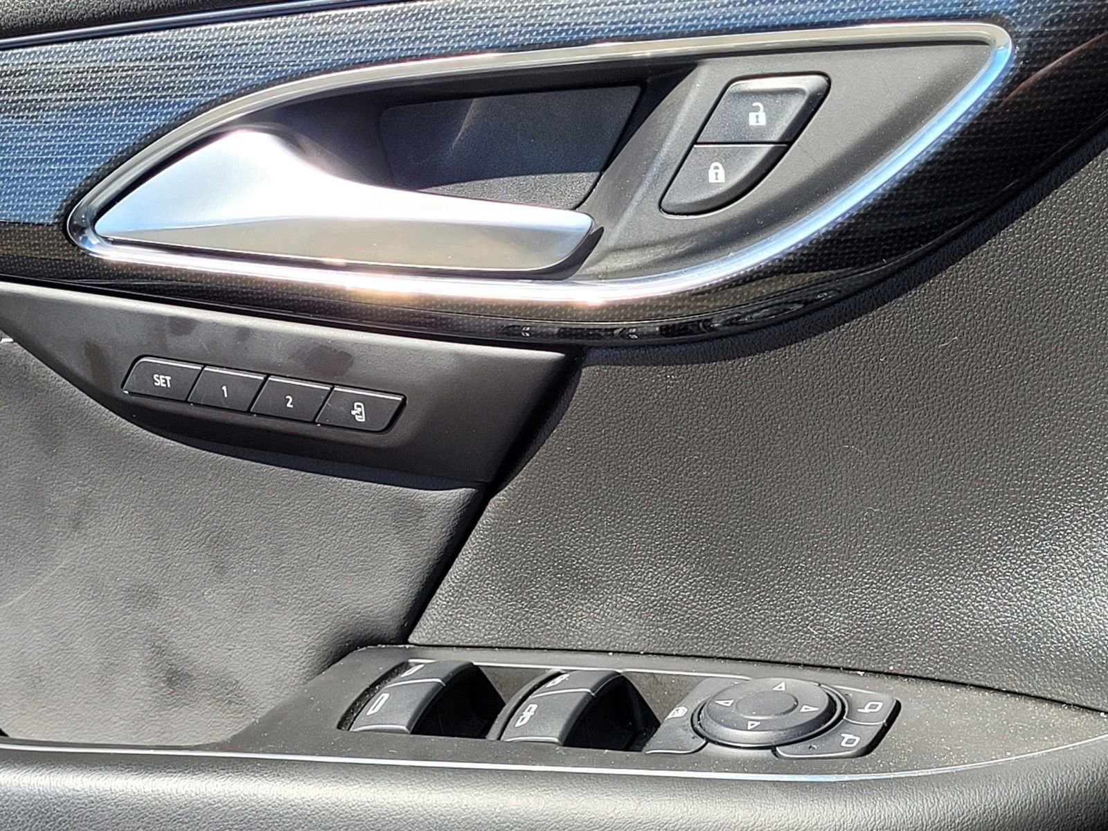 Used 2021 Buick Envision Essence w/ Sport Touring Package image 22