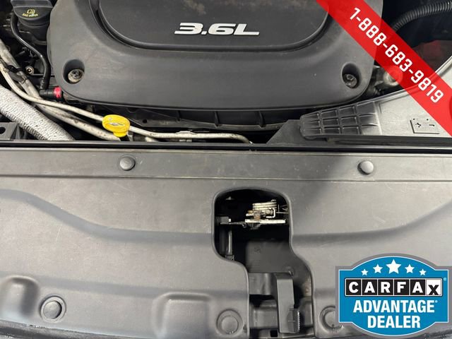 Used 2019 Chrysler Pacifica Touring-L image 7