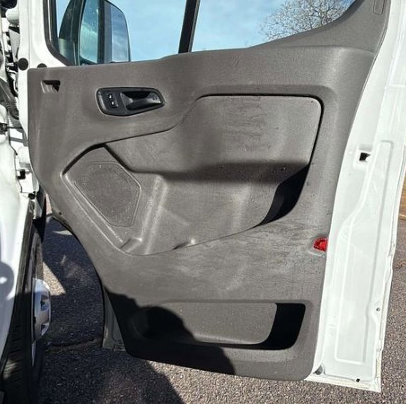 Used 2023 Ford Transit 250 Medium Roof AWD image 15