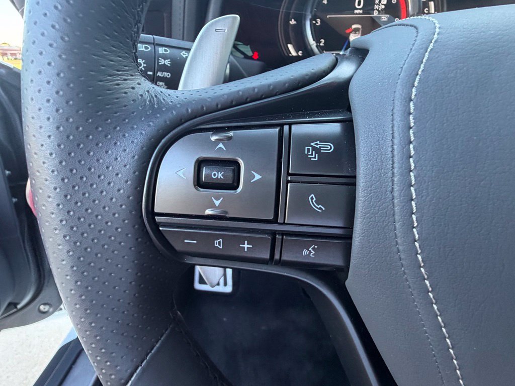 Used 2024 Lexus LC 500 Convertible w/ Touring Package RWD image 27