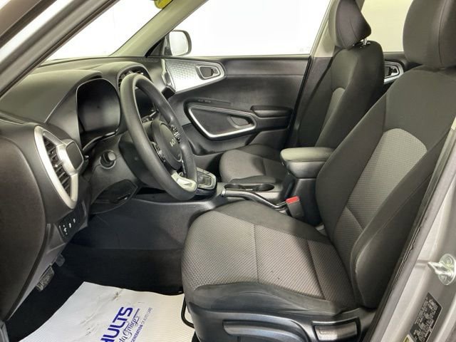 Used 2024 Kia Soul LX w/ Option Group 015 FWD image 14