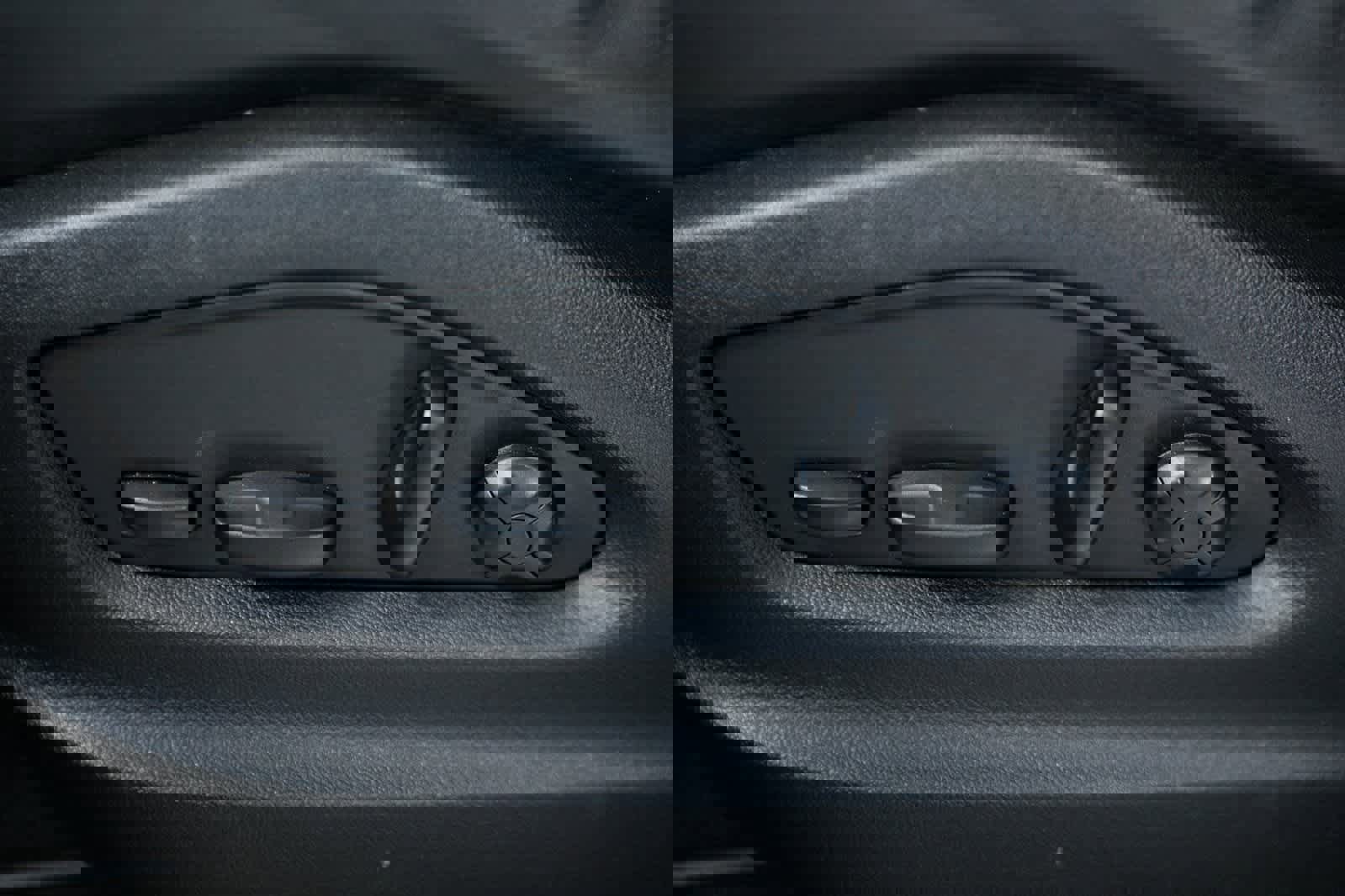 Certified 2023 Porsche Cayenne S Platinum image 17