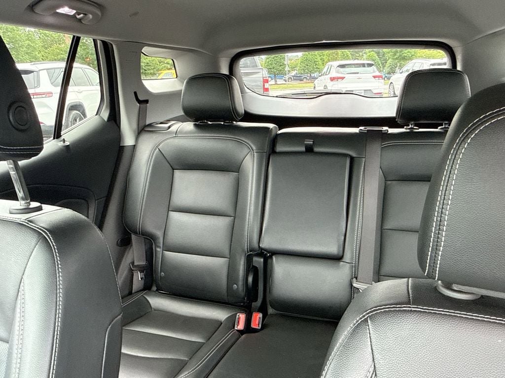 Certified 2024 GMC Terrain SLT AWD/4WD image 30