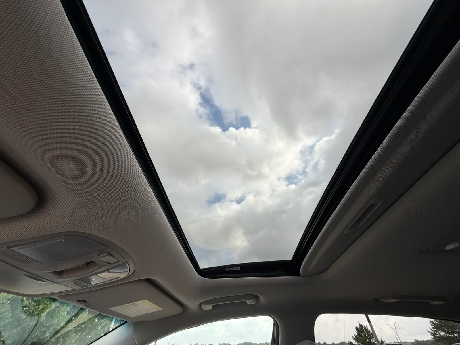Used 2020 Hyundai Kona Limited FWD image 26
