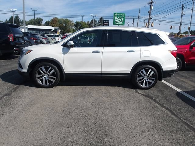 Used 2017 Honda Pilot Touring image 4