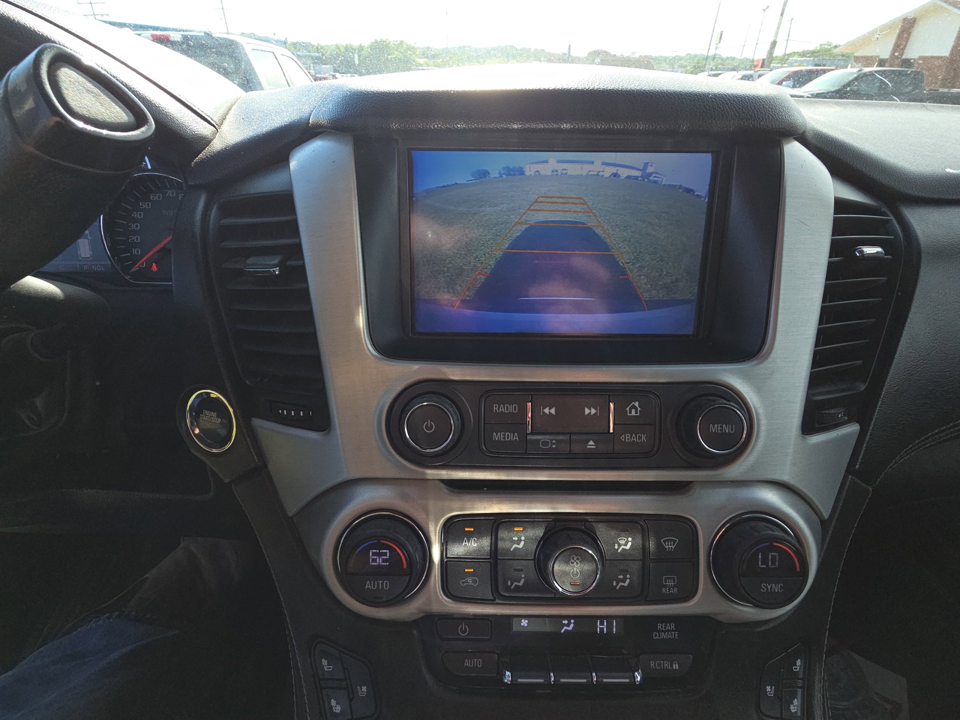 Used 2017 GMC Yukon XL SLT AWD/4WD image 11