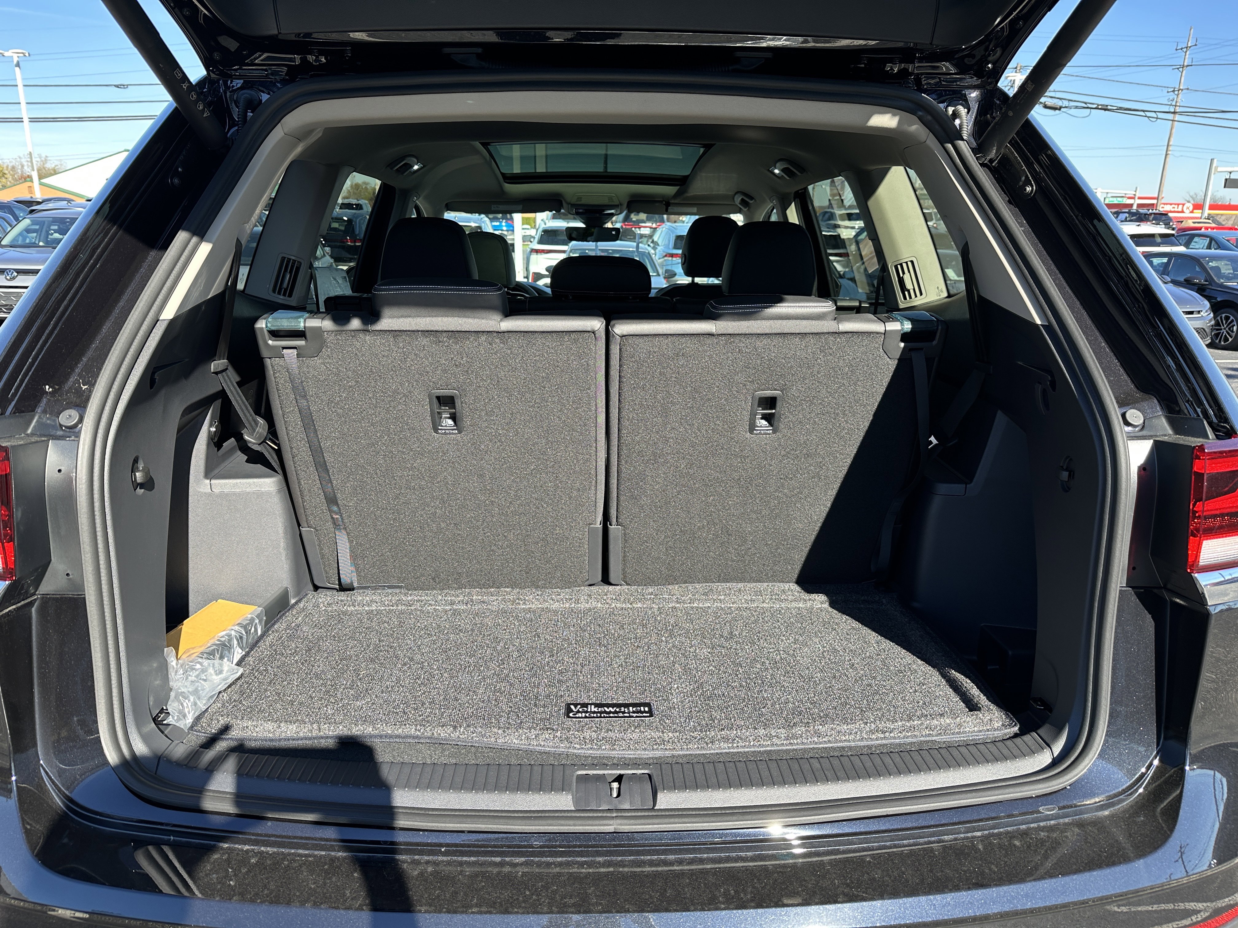 New 2026 Volkswagen Atlas SE image 28