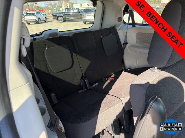 Used 2018 Dodge Grand Caravan SE w/ UConnect Hands-Free Group image 11