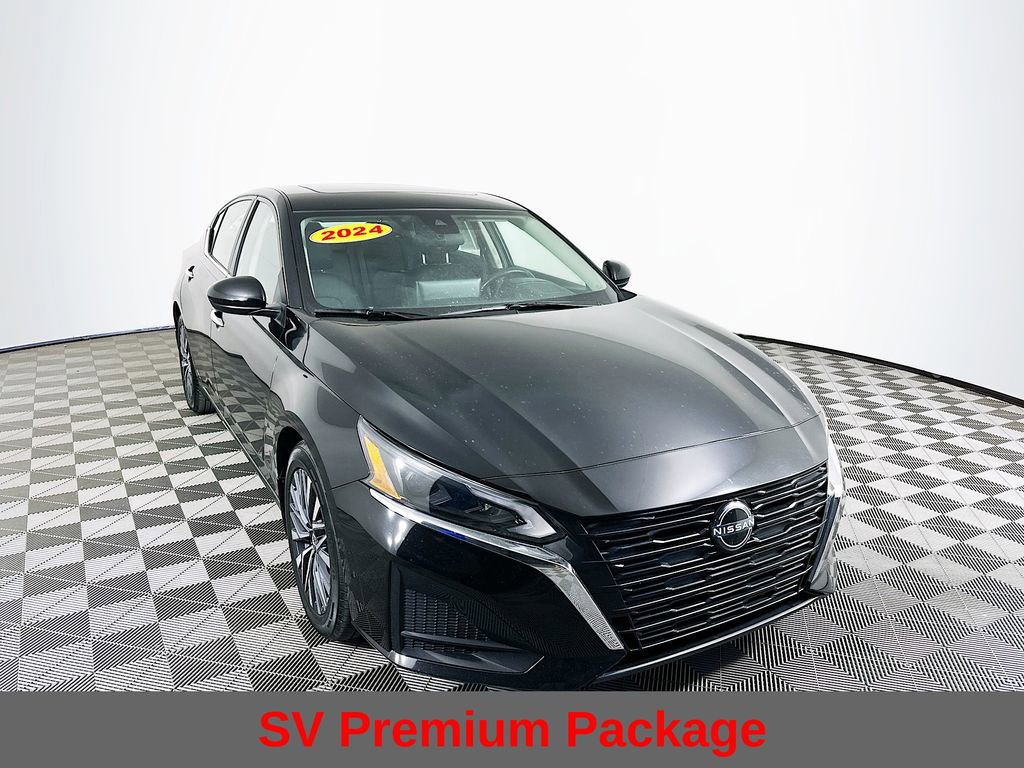 Used 2024 Nissan Altima 2.5 SV w/ SV Premium Package image 4
