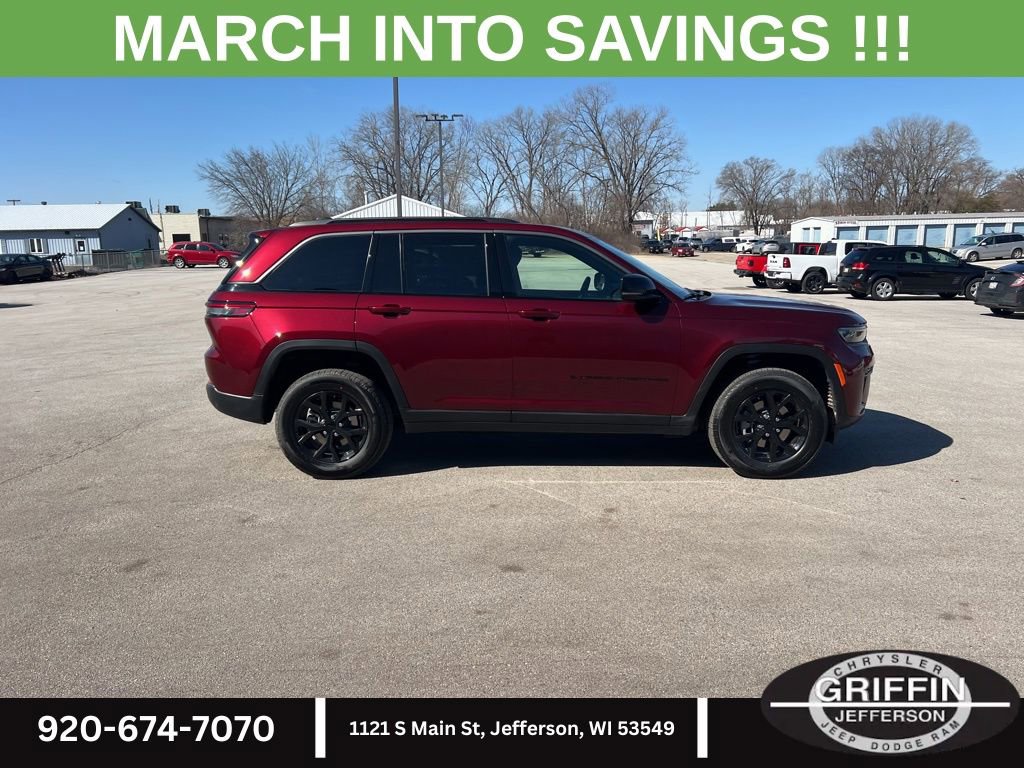 New 2026 Jeep Grand Cherokee Altitude image 9