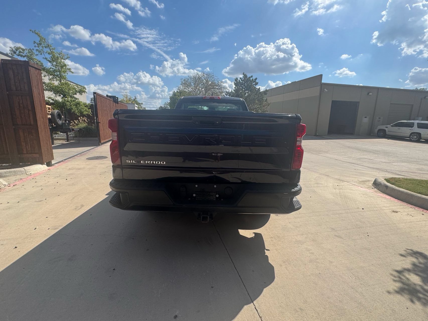 Used 2023 Chevrolet Silverado 1500 W/T w/ Trailering Package AWD/4WD image 3