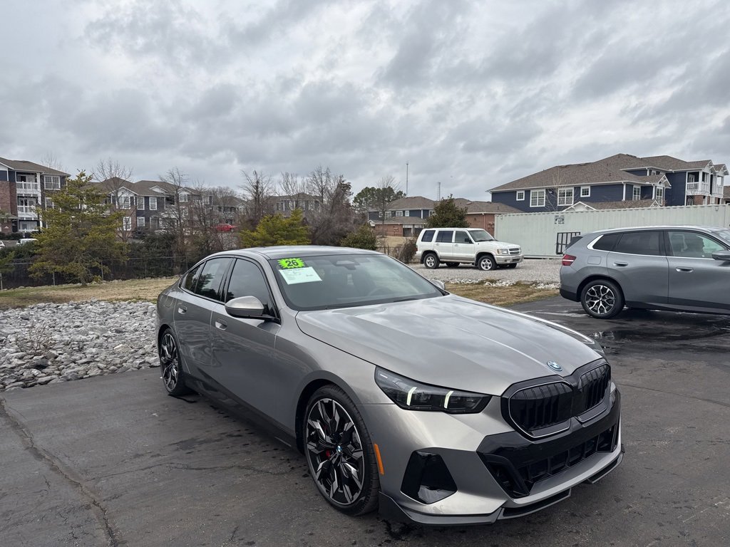 Used 2026 BMW 550e xDrive image 7